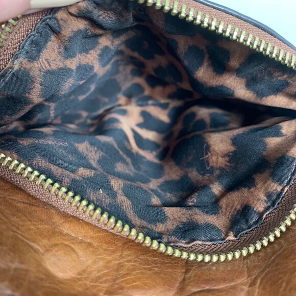 B MAKOWSKY Brown Leather Crossbody Handbag w/ Texture Gold Safety Pin Zip Pulls - Picture 13 of 16